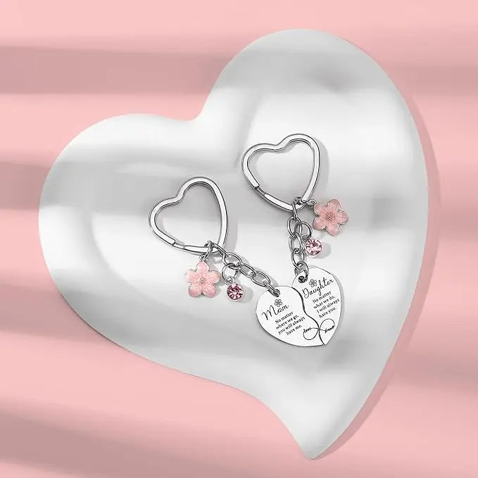 2 Pcs Mother/Father Daughter Heart Matching Keyring Keychain Set Gifts For Mom Mothers Day Gifts from Daughter